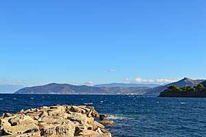 Blick vom der Punta Licosa auf die Bucht von Castellabate