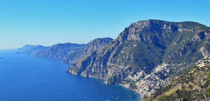 Blick auf die Amalfiküste und Positano