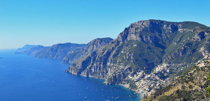 Blick auf die Amalfiküste und Positano