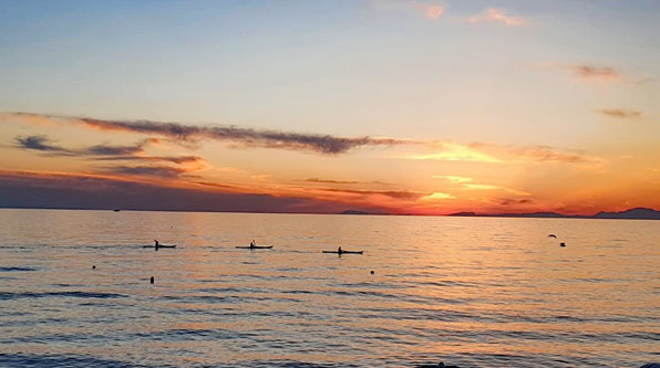 Sonnenuntergang über dem Meer an der Cilentoküste