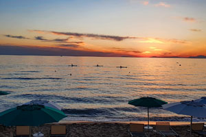 Sonnenuntergang über dem Meer an der Cilentoküste